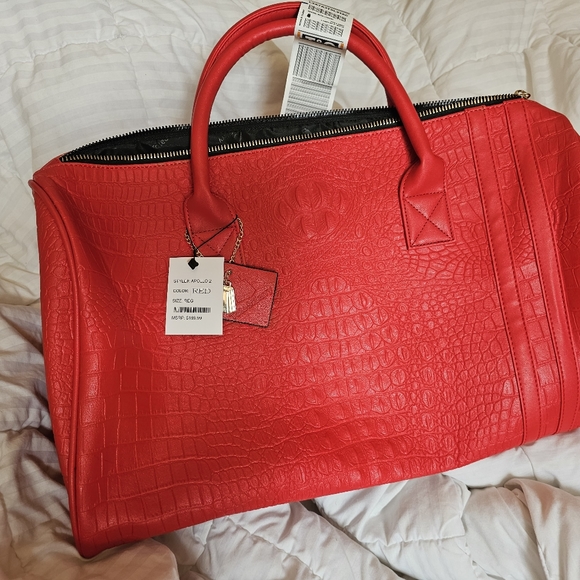 Red  Crocodile Tote&Carry Weekender - Picture 4 of 4